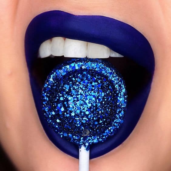 Aesthetic Lips navy blue lips