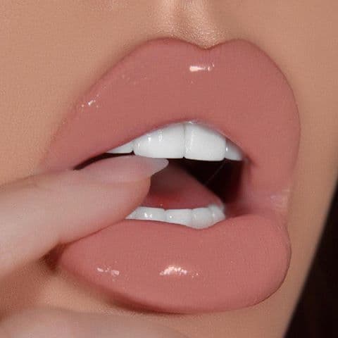 Aesthetic Lips plump lips aesthetic
