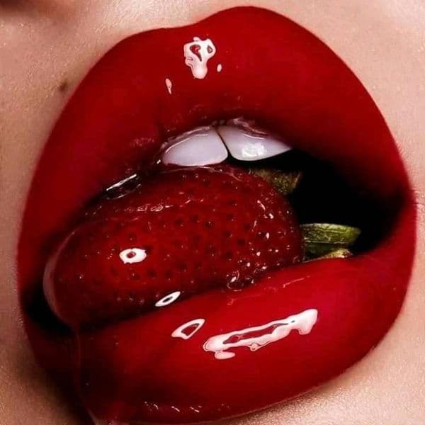 Aesthetic Lips trendy lips