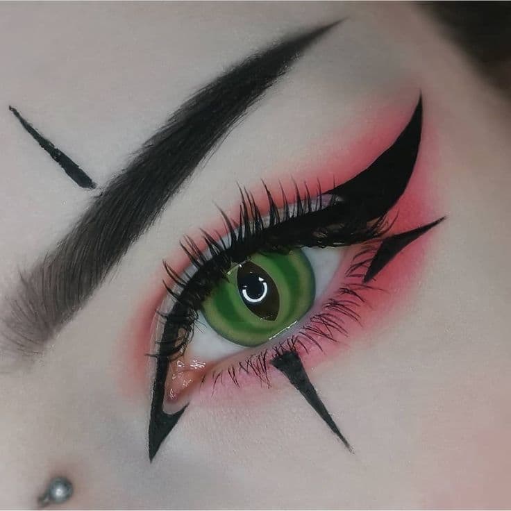 9 Best Goth Eyeshadow Palettes That Redditors Swear By goth eyeliner ideas