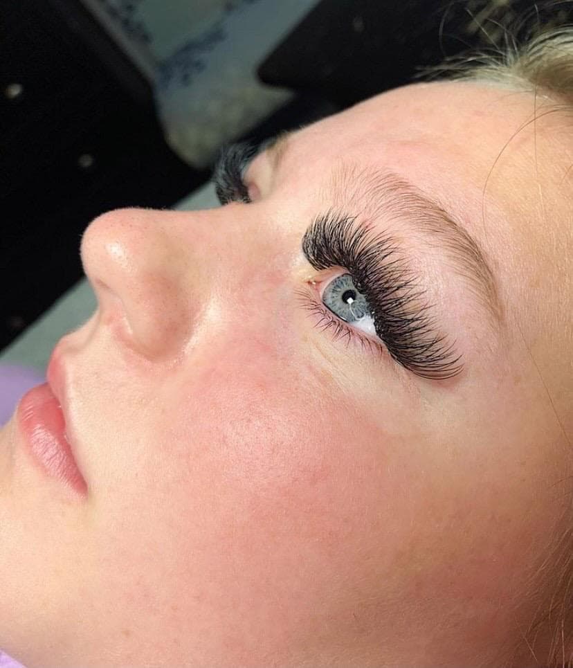 premade russian volume lashes​