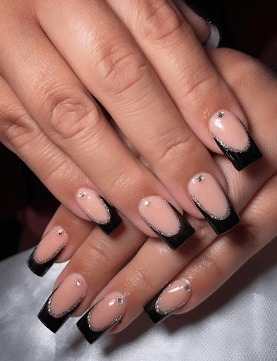 45+ Nail Designs With Glitter And Rhinestones Ideas Glitter-Outlined-Black-French-Nail-Art-Design-With-Rhinestones