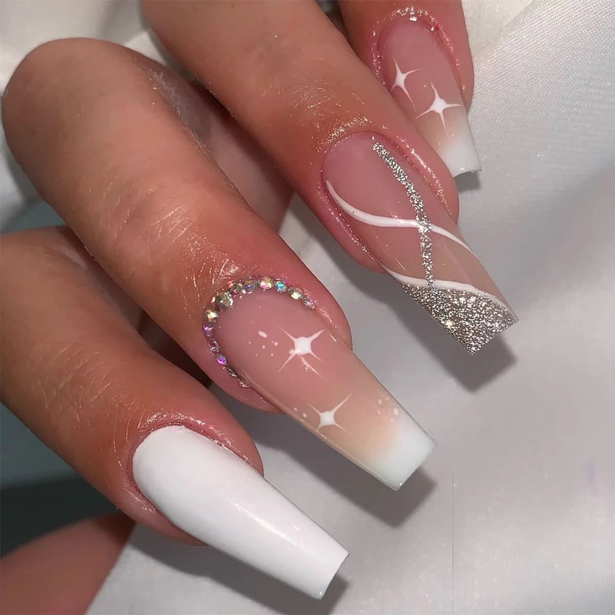 nail design with rhinestones​ (2)
