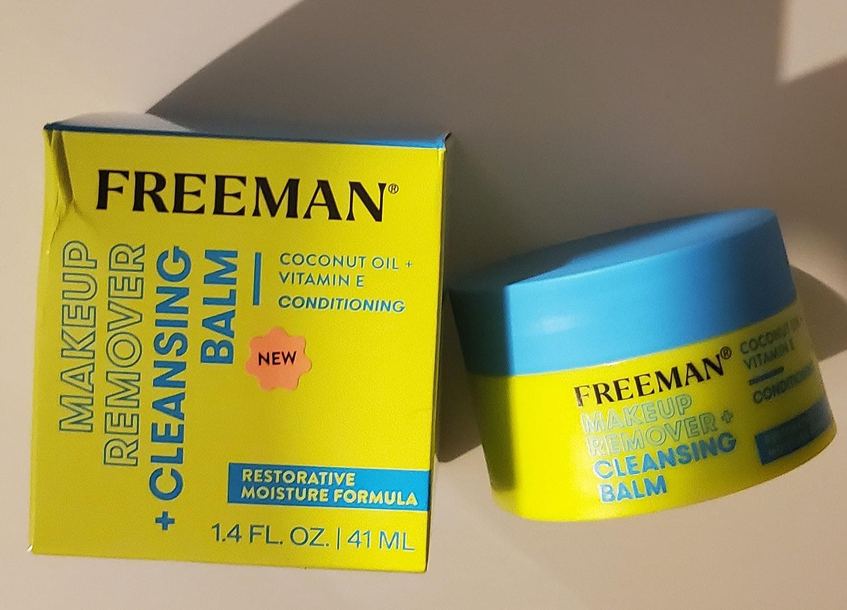 11 Best Coconut Butter Makeup Remover To Try In 2025 Freeman Makeup Remover (1)